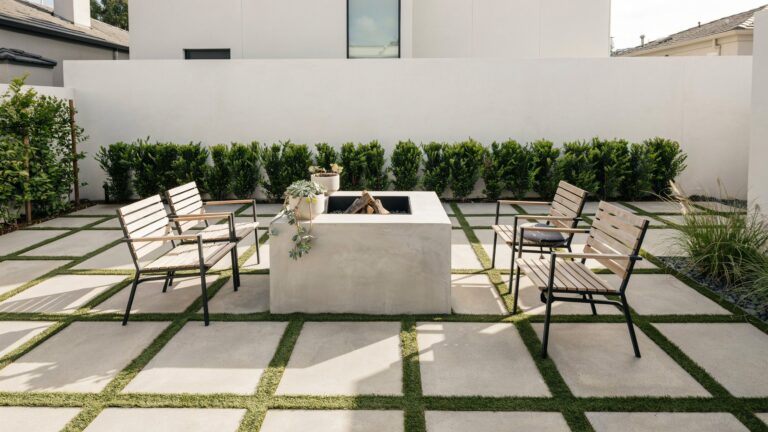 13 Small Backyard Fire Pit Ideas